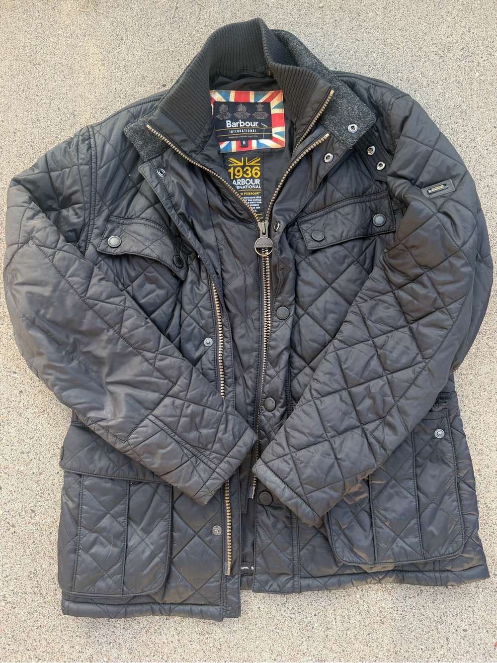 Barbour International 1936 Quilted Jacket Men’s Medium Black Jacket